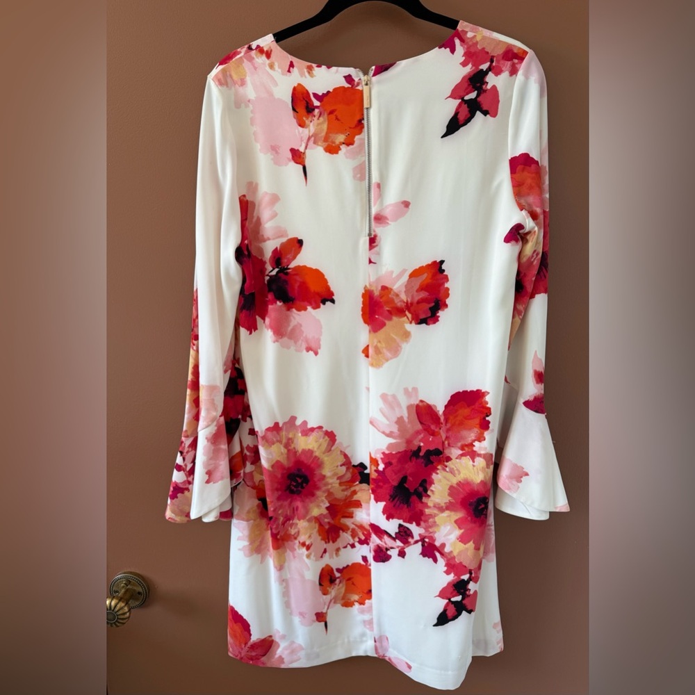 Calvin Klein Floral Dress (never worn) - Picture 3 of 4